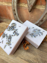Load image into Gallery viewer, English Lavender 7 &amp; Dead Sea Minerals Essential Oil Wax Slab - 85g
